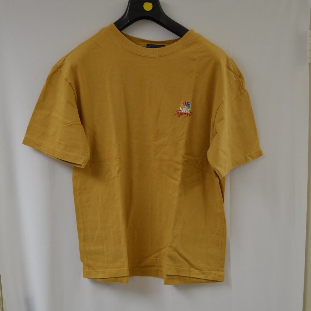 NWOT - CBS Sports T-shirt - size L